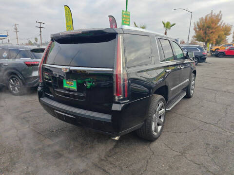 2016 Cadillac Escalade Luxury Collection