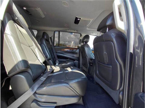 2016 Cadillac Escalade ESV Luxury Collection