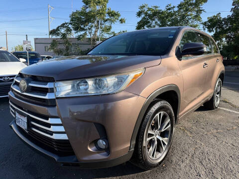 2017 Toyota Highlander LE Plus