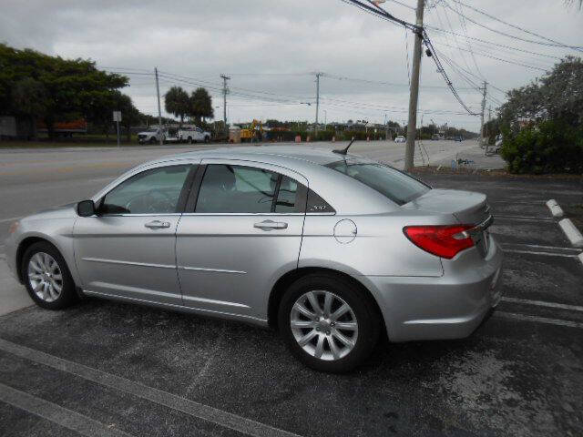 2011 Chrysler 200 Touring