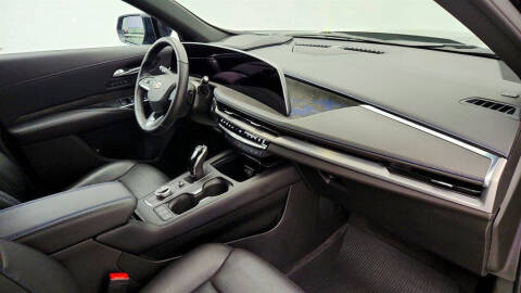 2024 Cadillac XT4 Sport