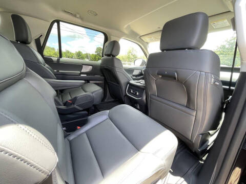 2027 Ford Expedition MAX Active