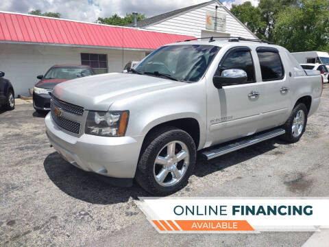 2013 Chevrolet Avalanche for sale at Cargo Vans of Chicago LLC in Kankakee IL