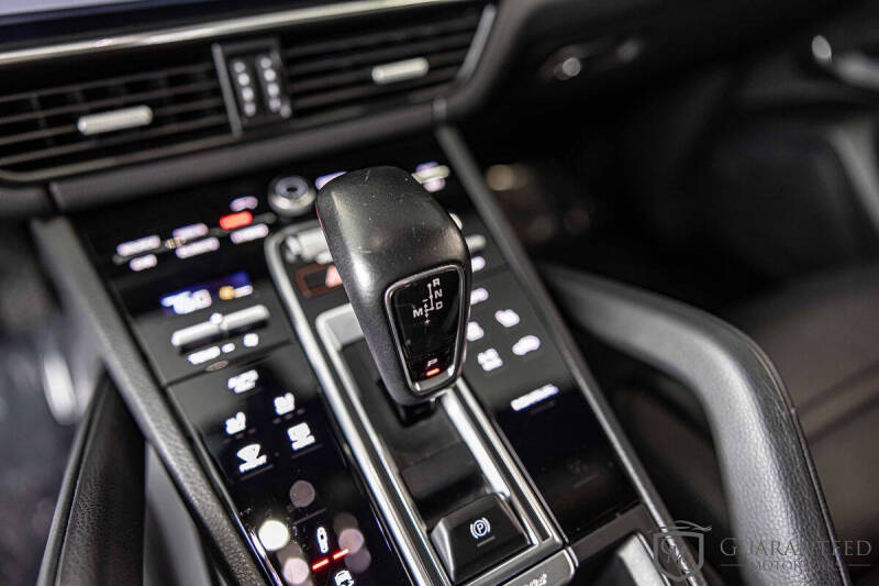 2020 Porsche Cayenne E-Hybrid