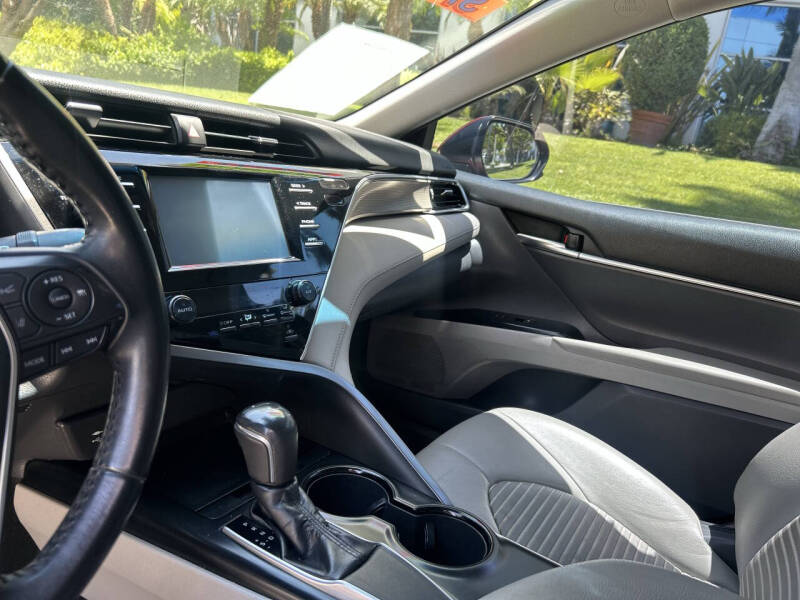 2018 Toyota Camry SE