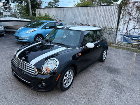 2013 MINI Hardtop for sale at 4 Girls Auto Sales in Houston TX