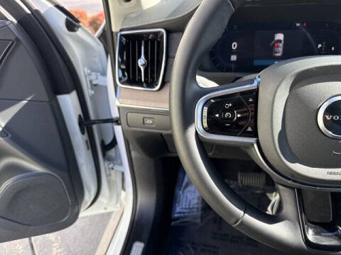 2025 Volvo XC90 B6 Plus Bright Theme 7P