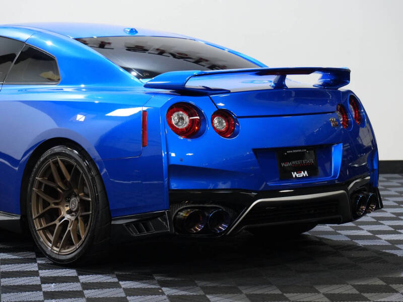 2020 Nissan GT-R Premium