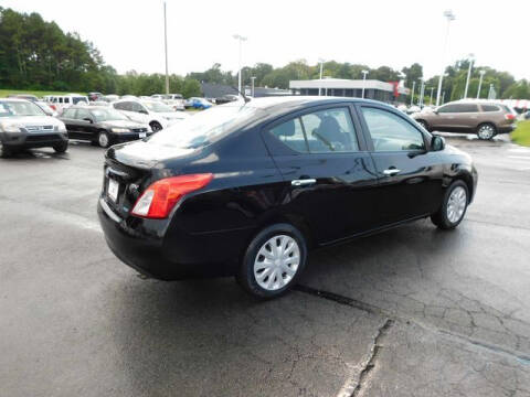 2012 Nissan Versa 1.6 SV