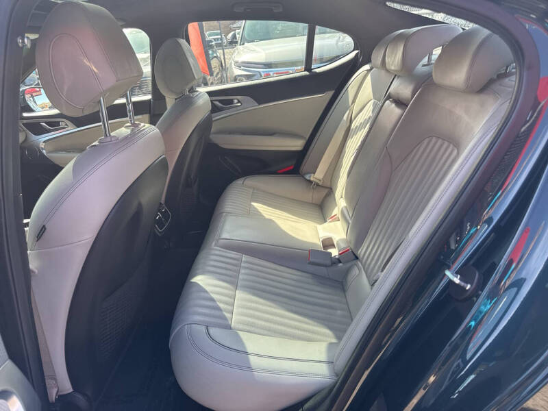 2023 Genesis G70 2.0T