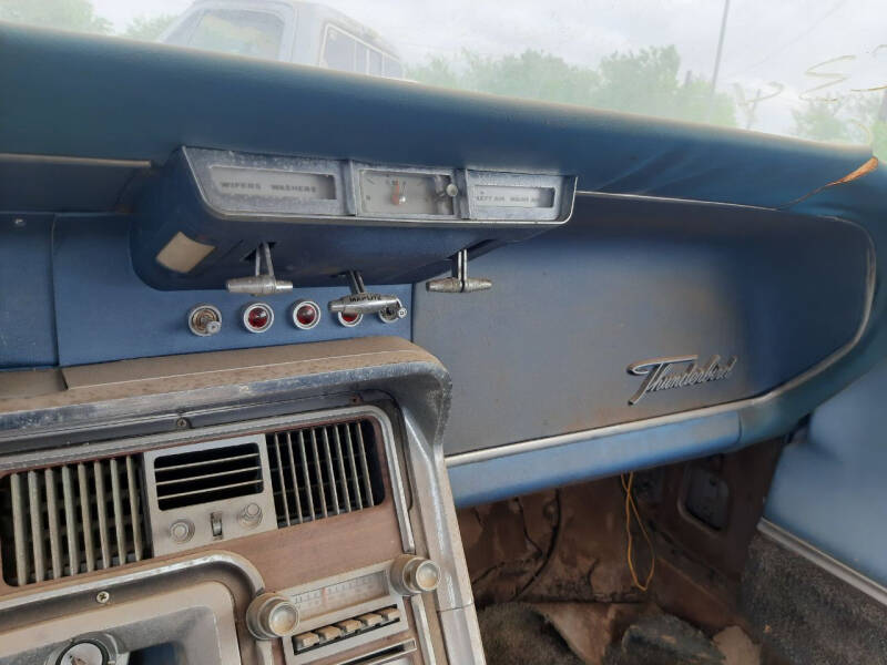 1965 Ford Thunderbird