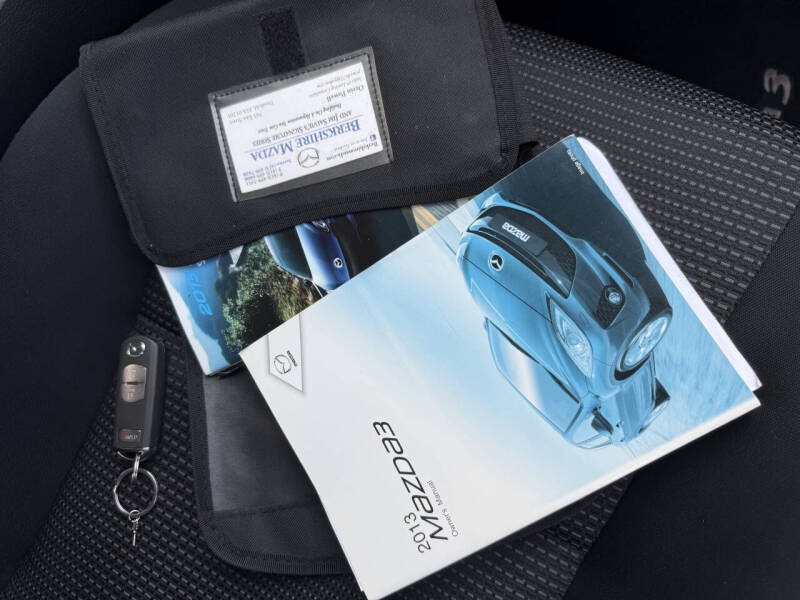 2013 Mazda MAZDA3 i Touring