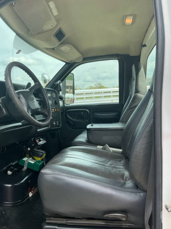 2002 Chevrolet C7500