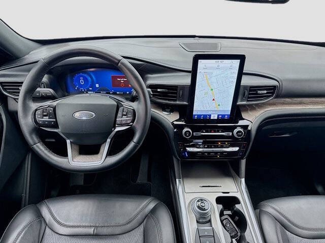 2022 Ford Explorer Platinum