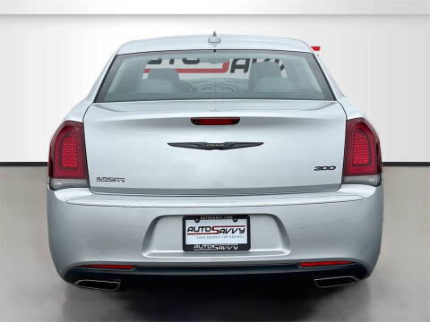 2021 Chrysler 300 Touring