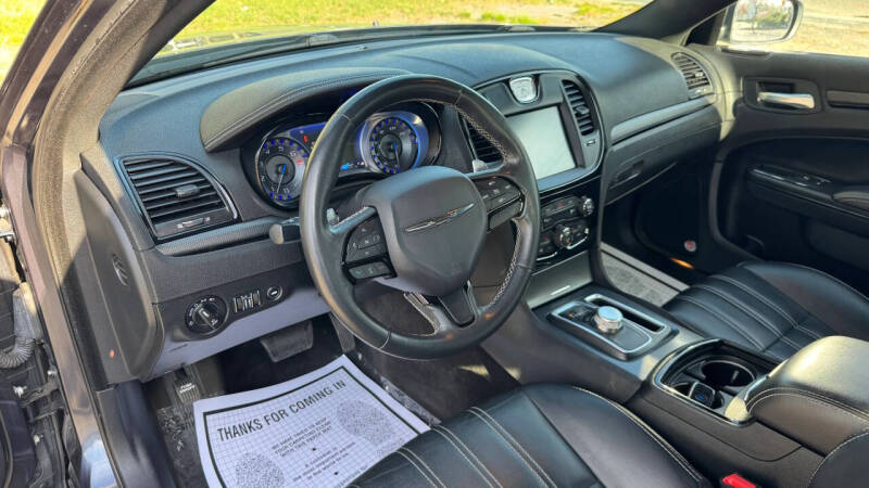 2016 Chrysler 300