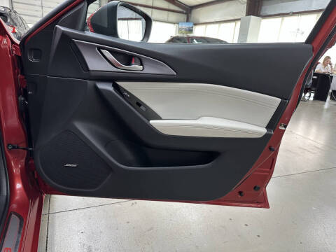 2017 Mazda MAZDA3 Grand Touring