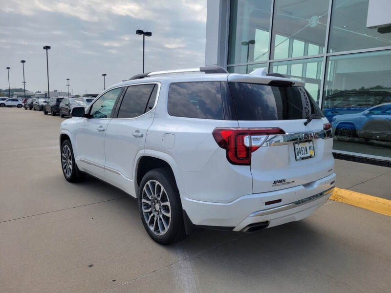 2020 GMC Acadia Denali