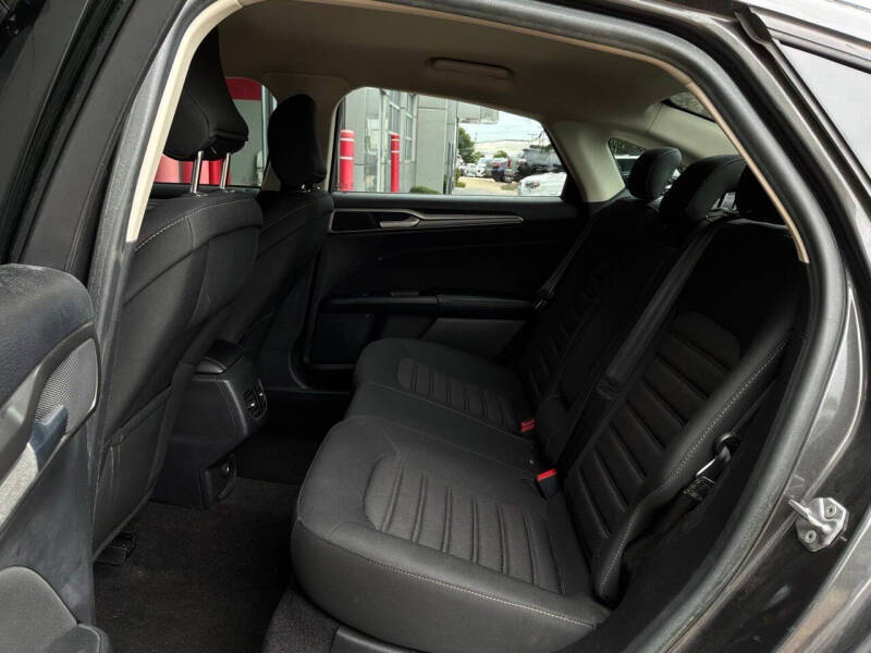 2019 Ford Fusion SE