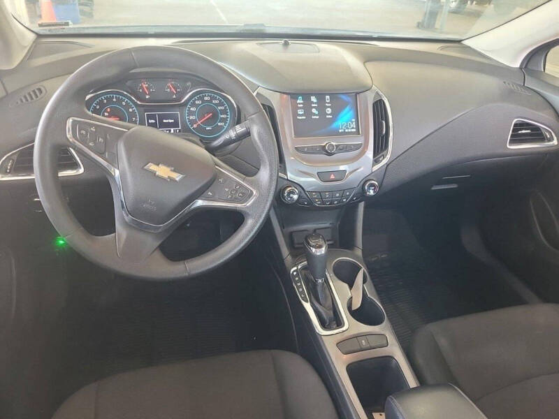 2018 Chevrolet Cruze LT Auto