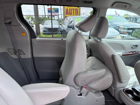 2012 Toyota Sienna