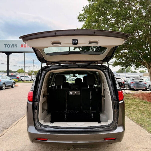 2019 Chrysler Pacifica L