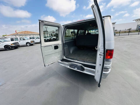 2006 Ford E-Series E-150 XLT