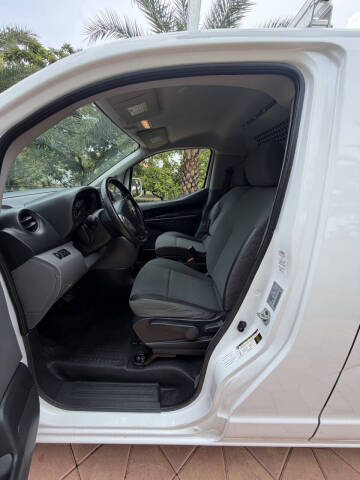 2019 Nissan NV200 SV