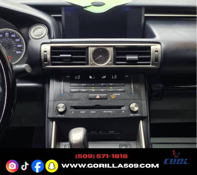 2016 Lexus IS 200t