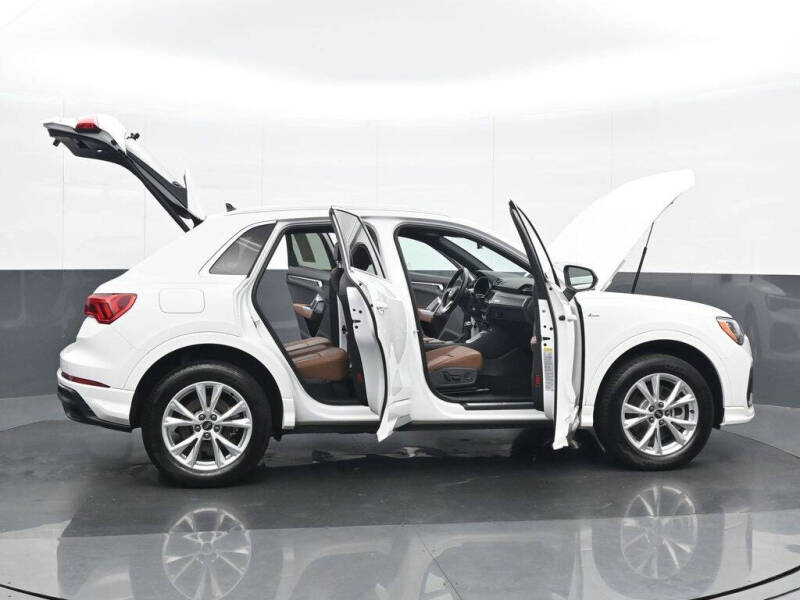 2022 Audi Q3 quattro S line Premium 45 TFSI