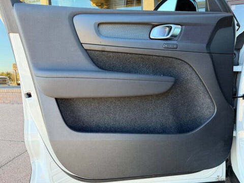 2022 Volvo XC40 Recharge Twin Core