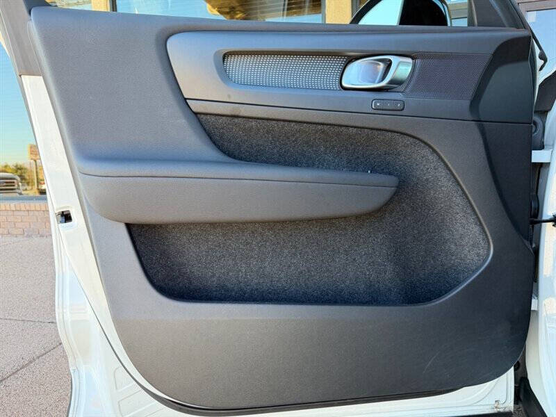 2022 Volvo XC40 Recharge Twin Core