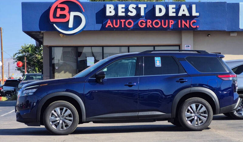 2025 Nissan Pathfinder SV