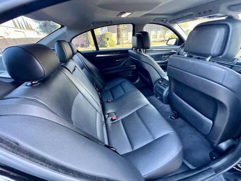 2012 BMW 5 Series 528i