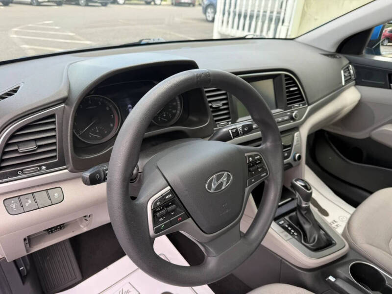 2018 Hyundai Elantra