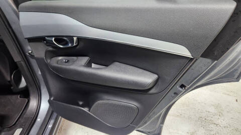 2018 Volvo XC90 T5 Momentum 7-Passenger