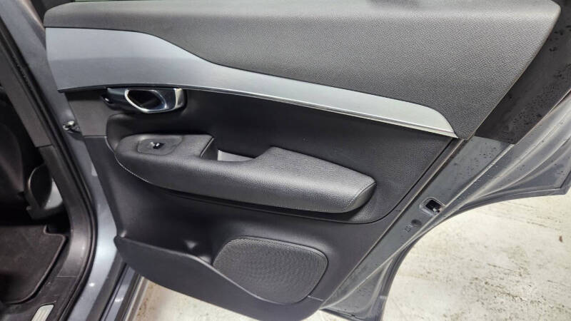 2018 Volvo XC90 T5 Momentum 7-Passenger