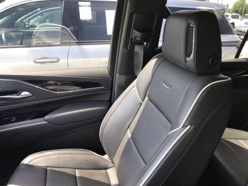 2024 Cadillac Escalade Sport