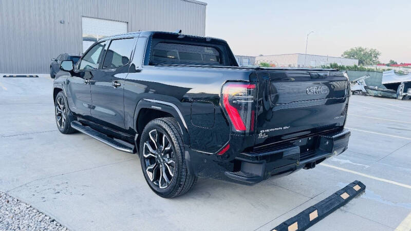 2025 GMC Sierra EV Denali