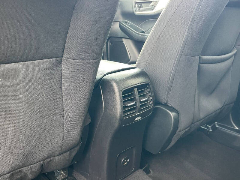 2022 Ford Escape Hybrid SE