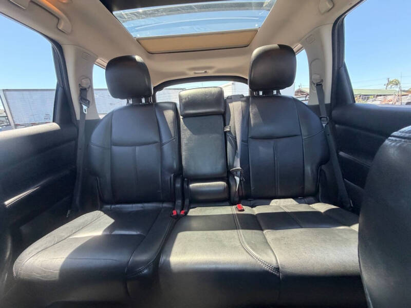 2014 Nissan Pathfinder SL