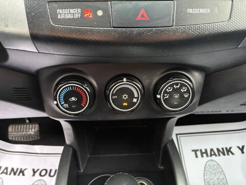 2009 Mitsubishi Outlander SE