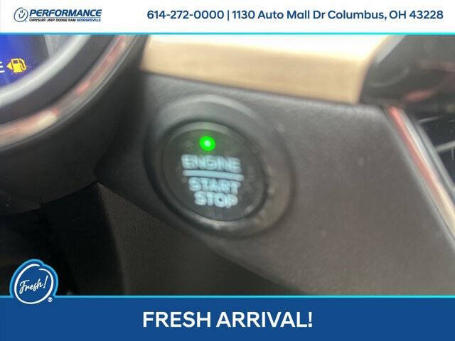 2022 Ford Escape Hybrid Titanium