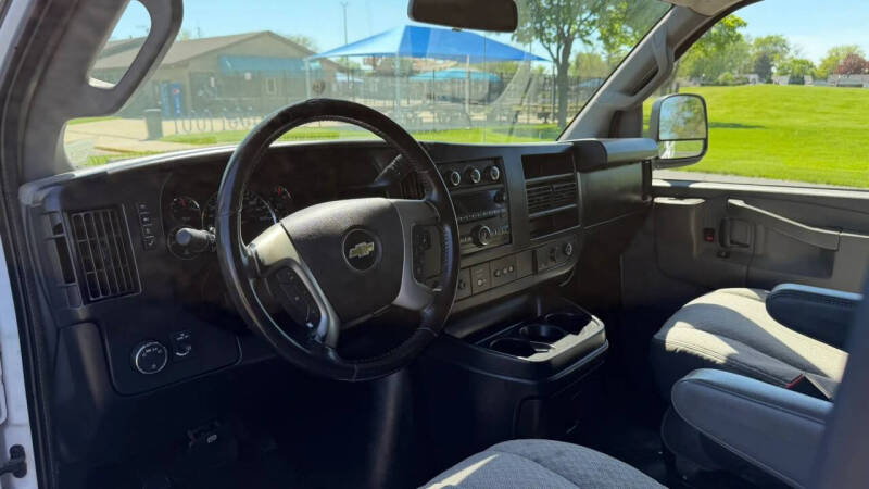 2017 Chevrolet Express LT 3500
