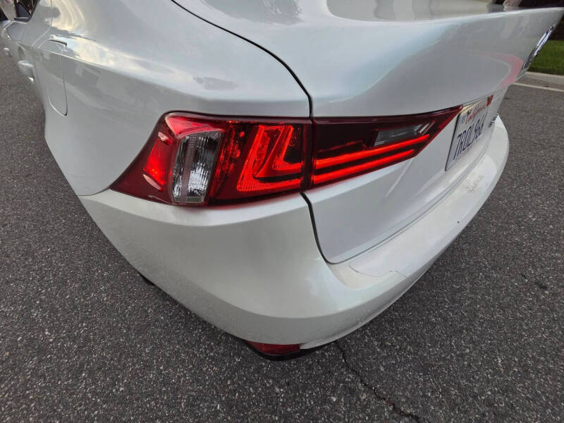 2016 Lexus IS 200t