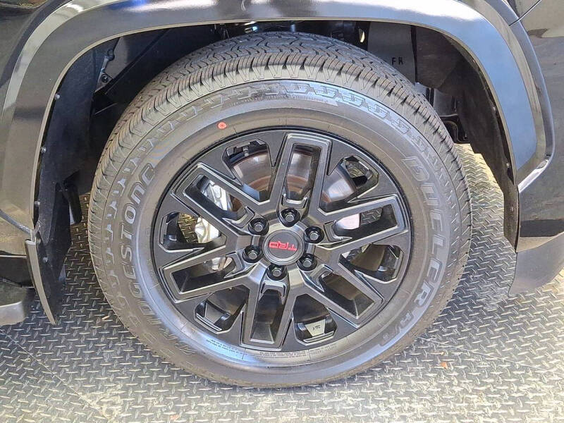 2024 Toyota Sequoia SR5