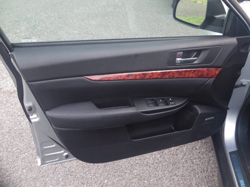 2012 Subaru Outback 2.5i Limited