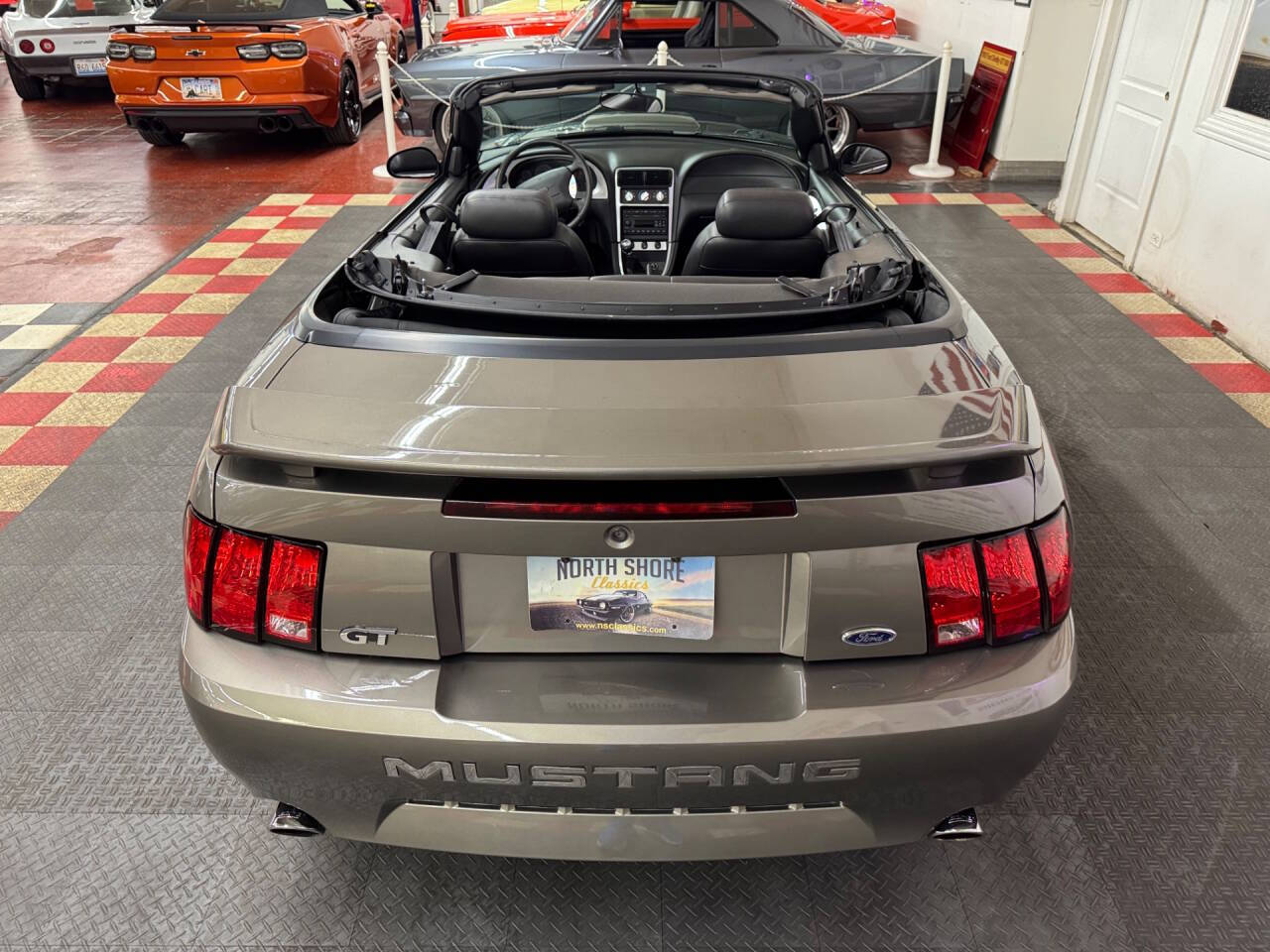 2002 Ford Mustang 32