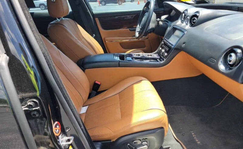 2011 Jaguar XJ