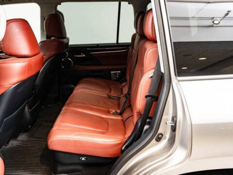 2021 Lexus LX 570 Three-Row